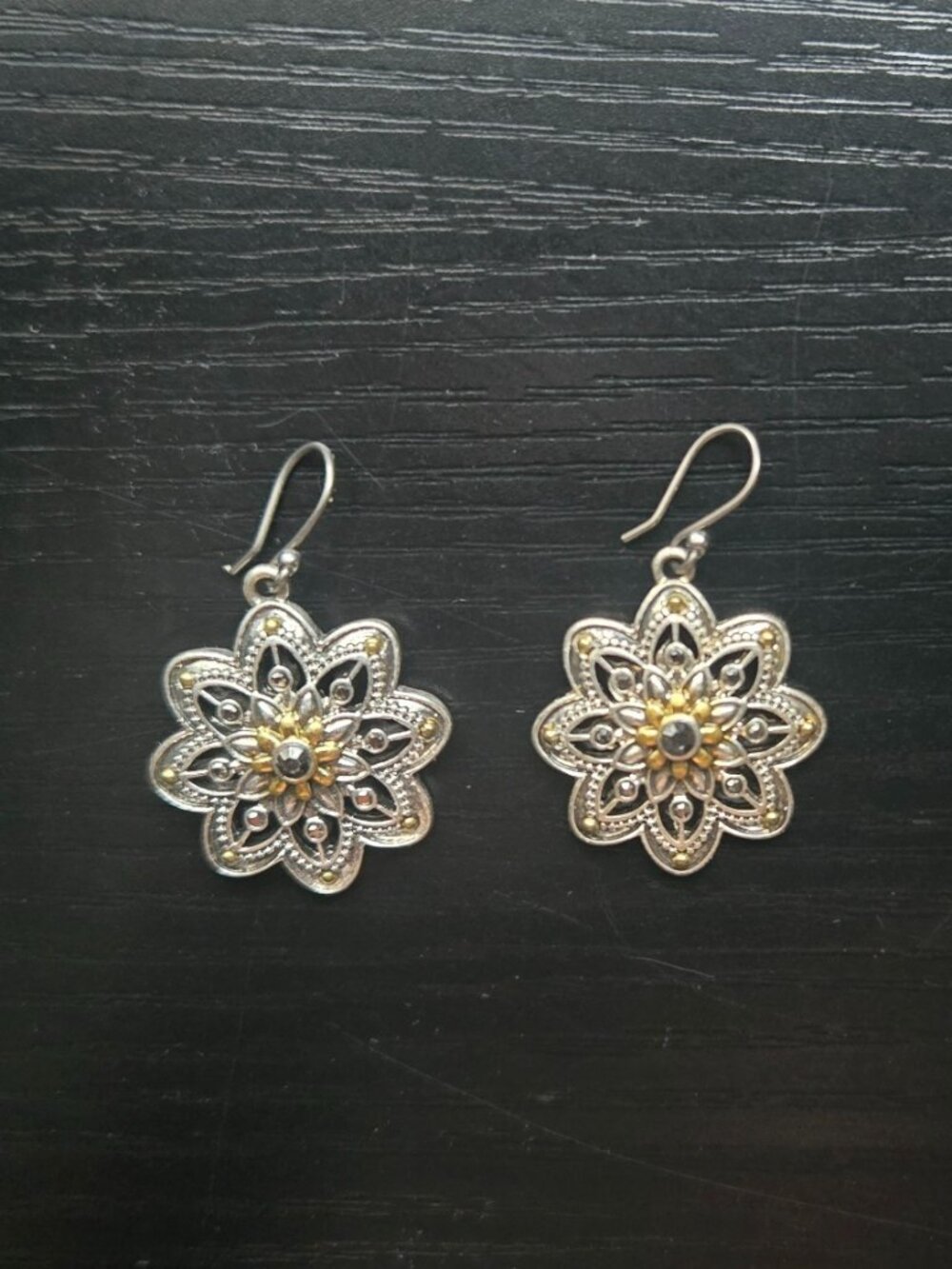 Lucky Brand Two Tone Floral Earrings